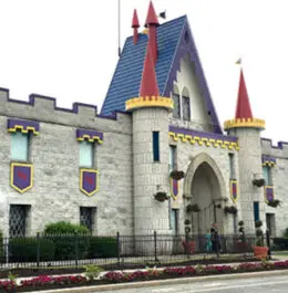 Dutch Wonderland Lodging: Places to Stay Near the Park